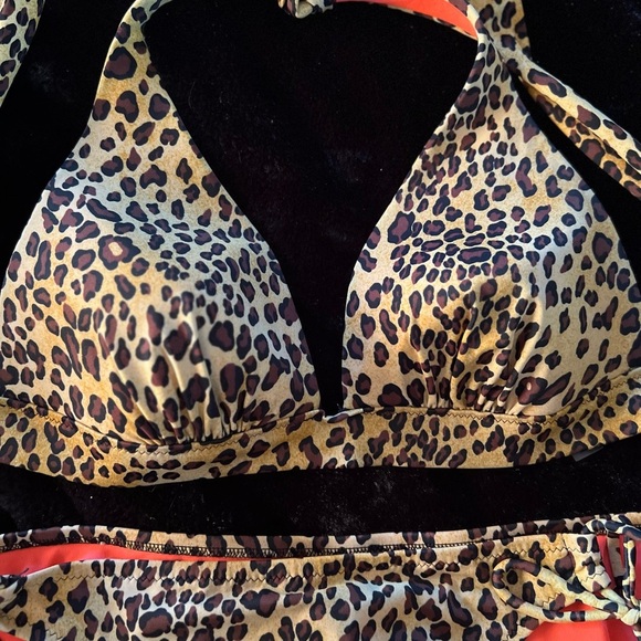 🐆🐆LIKE NEW VICTORIA SECRET’S CLASSY BIKINI SZ L🐆🐆 - Picture 4 of 8